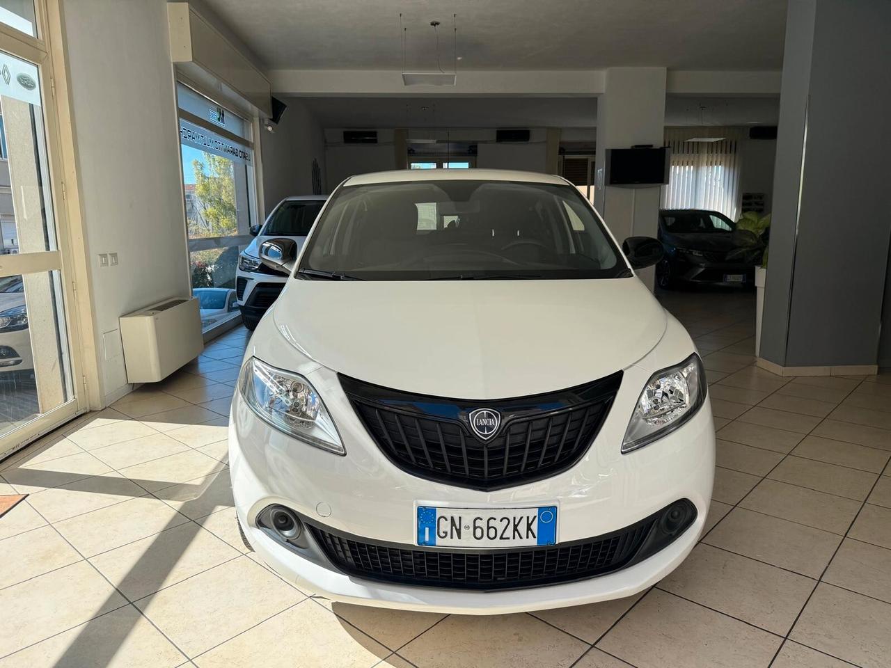 Lancia Ypsilon 1.0 FireFly 5 porte S&S Hybrid Alberta Ferretti