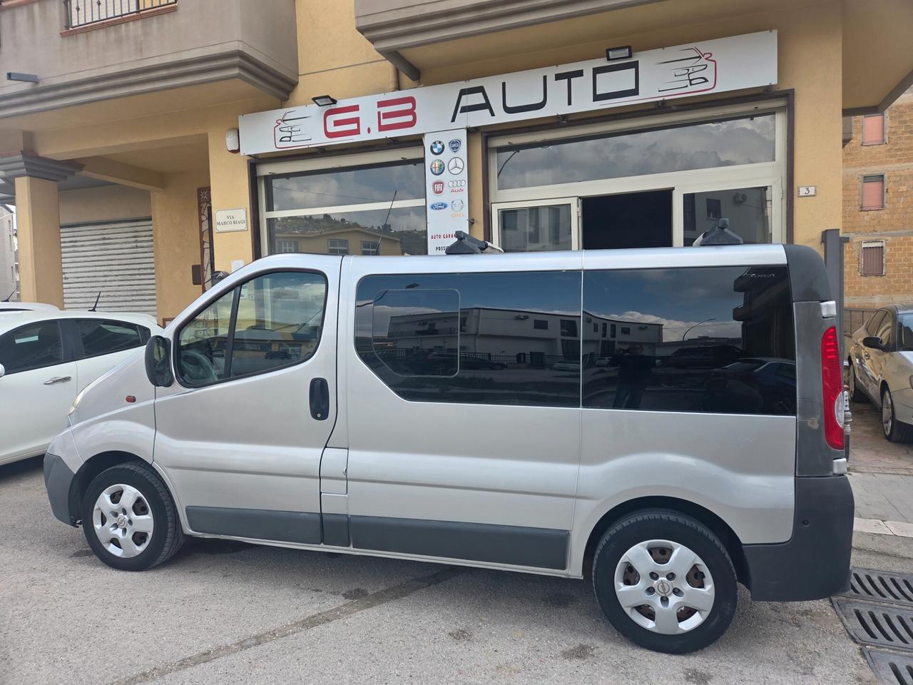 OPEL VIVARO 9 POSTI 2.0 115 CV KM CERTIFICATI