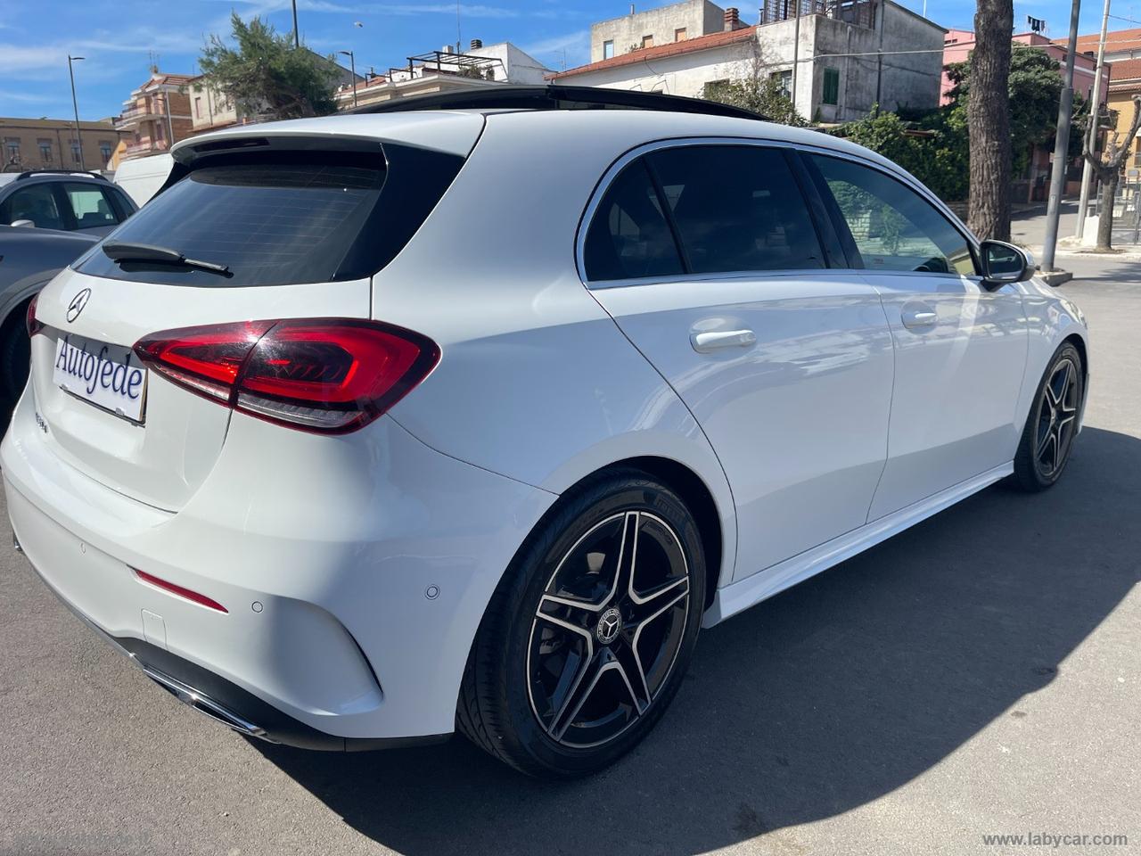 MERCEDES-BENZ A 180 d Automatic Premium