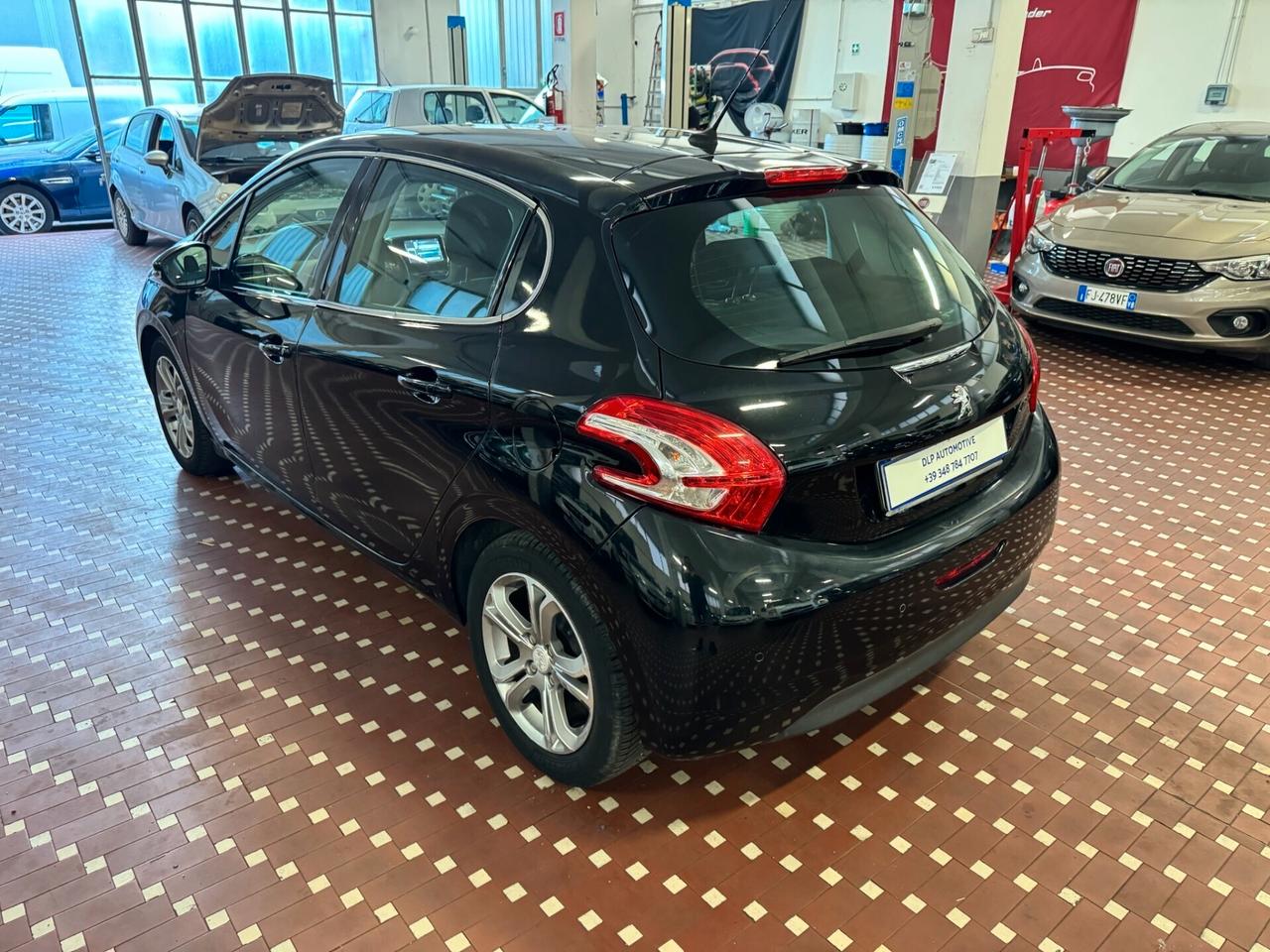 Peugeot 208 1.2 VTi 82 CV 5 porte Allure - IDEALE PER NEOPATENTATI
