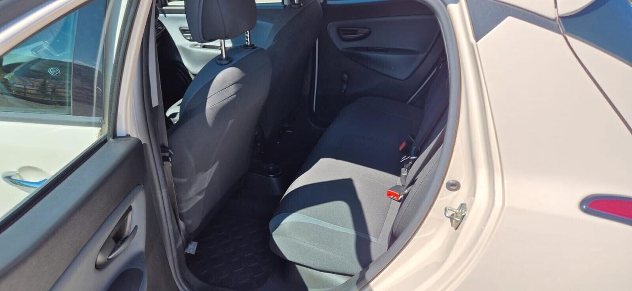 Lancia Ypsilon 1.3 MJ-12/2016-km 86.000-Unipropriet