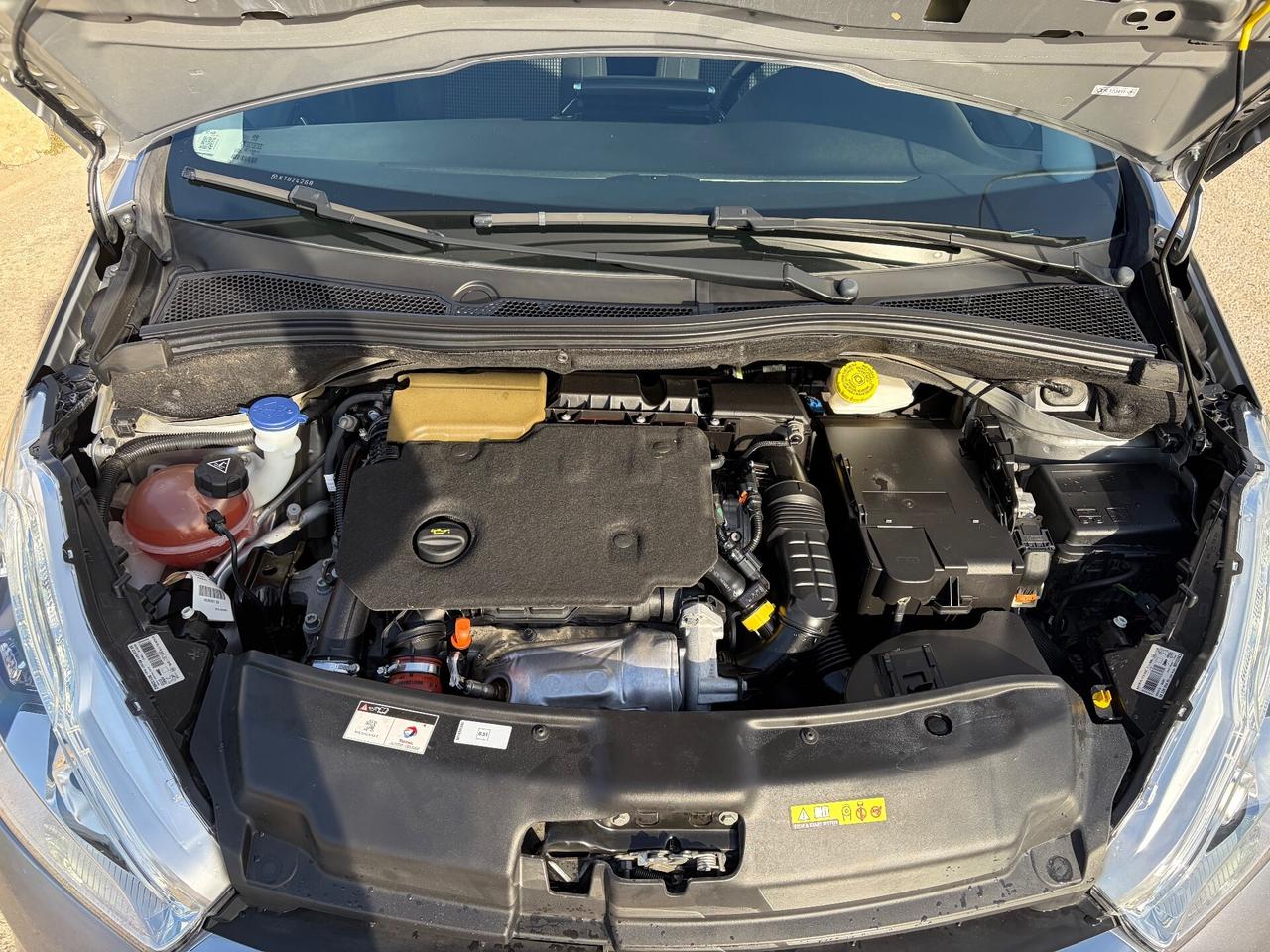 Peugeot 208 BlueHDi 100 S&S 5 porte GT Line