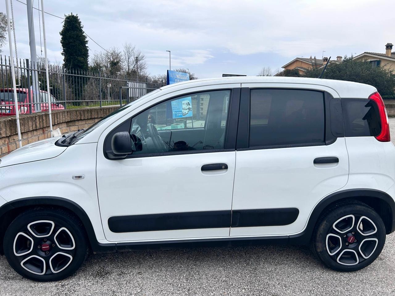 Fiat Panda 1.0 GSE S&S Hybrid Street Van 4 posti