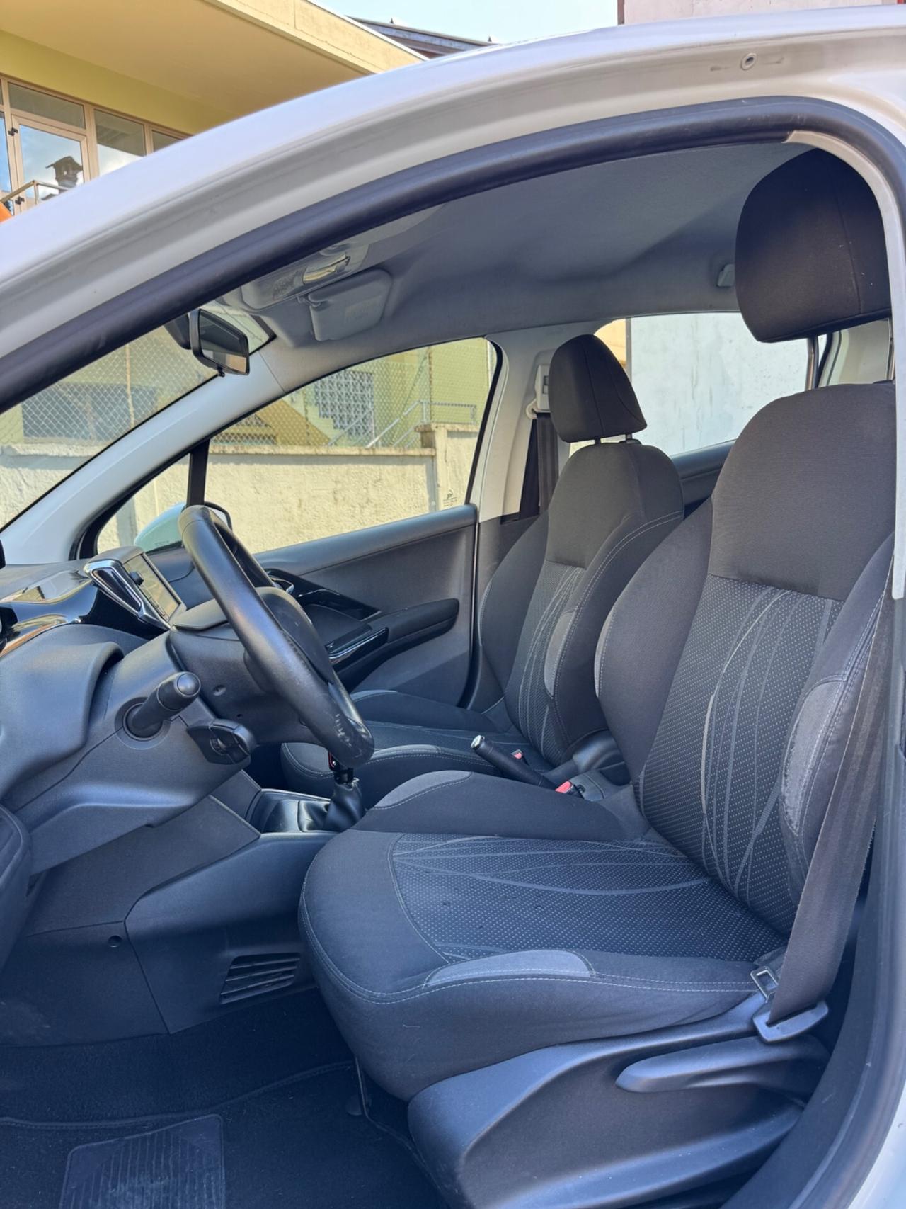 Peugeot 208 1.4 HDi 68 CV 3 porte Active
