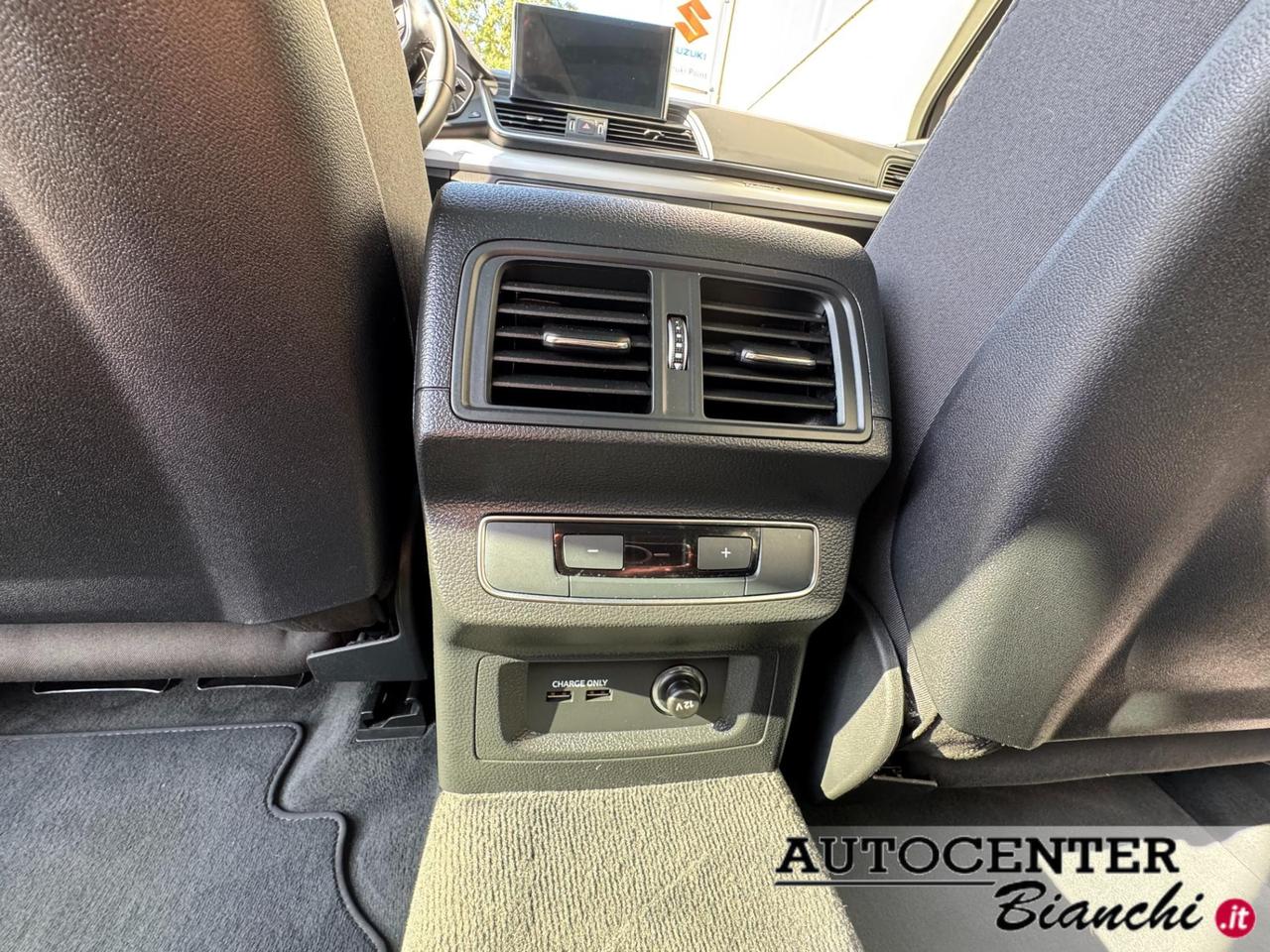 Audi Q5 40 2.0 tdi mhev 12V quattro s-tronic