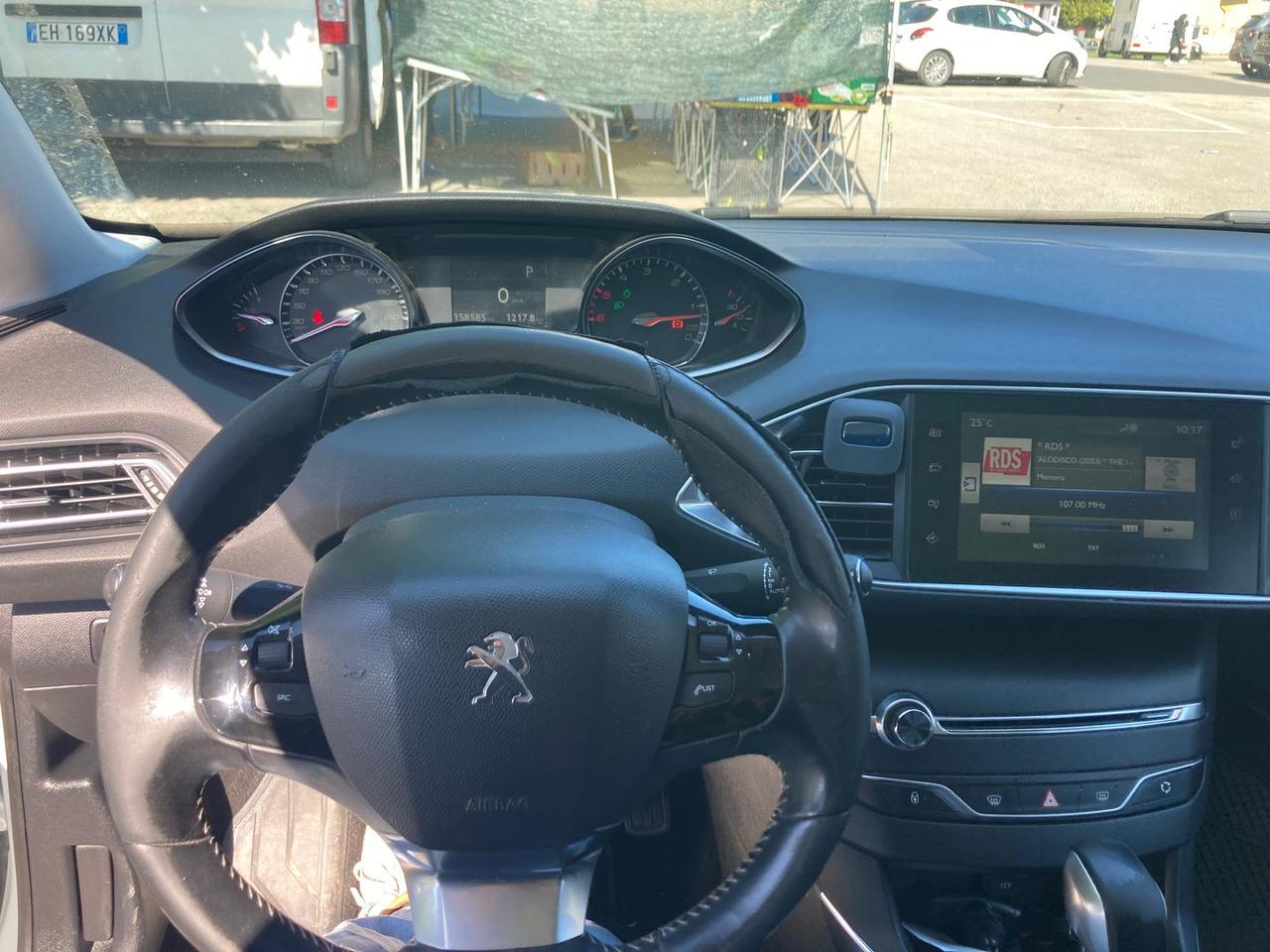 Peugeot 308 1.6 blue HDI 120 #10497