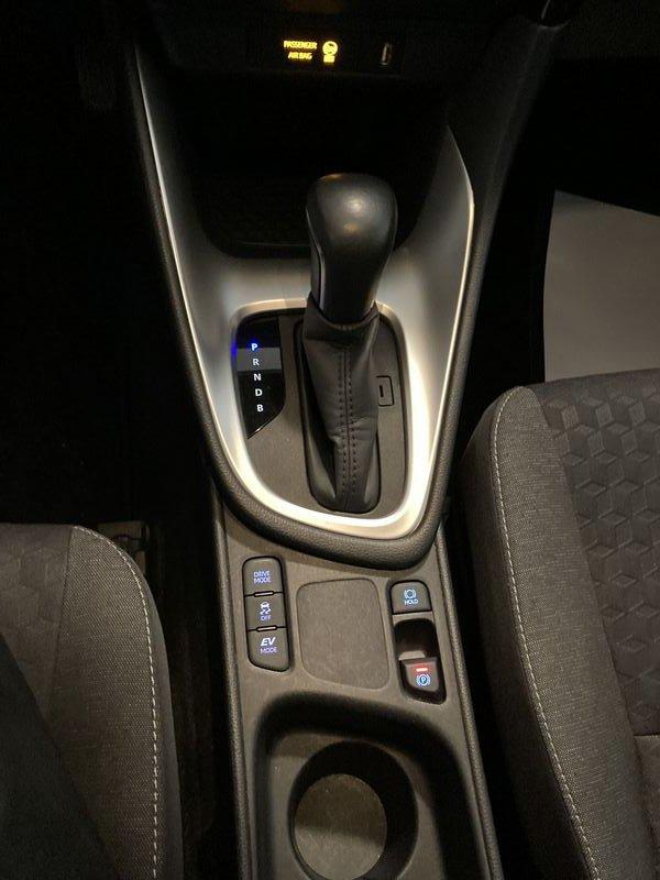 Toyota Yaris Hybrid Active MY22