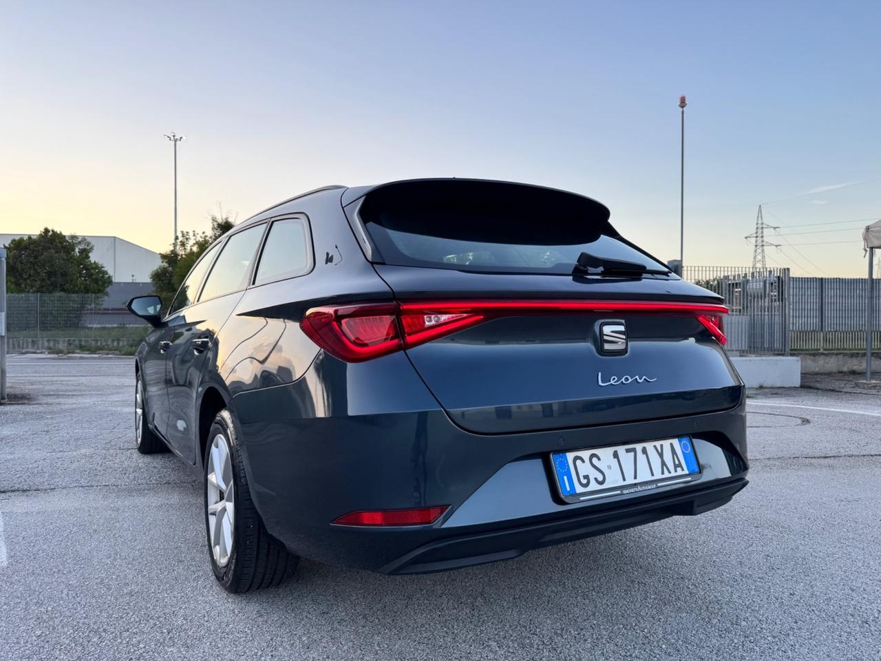 SEAT LEON SportsTourer 2.0 TDI DSG-Led Carplay