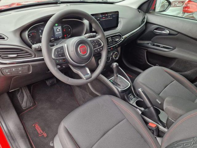 FIAT Tipo 1.5 Hybrid DCT 5 porte Cross "RED"