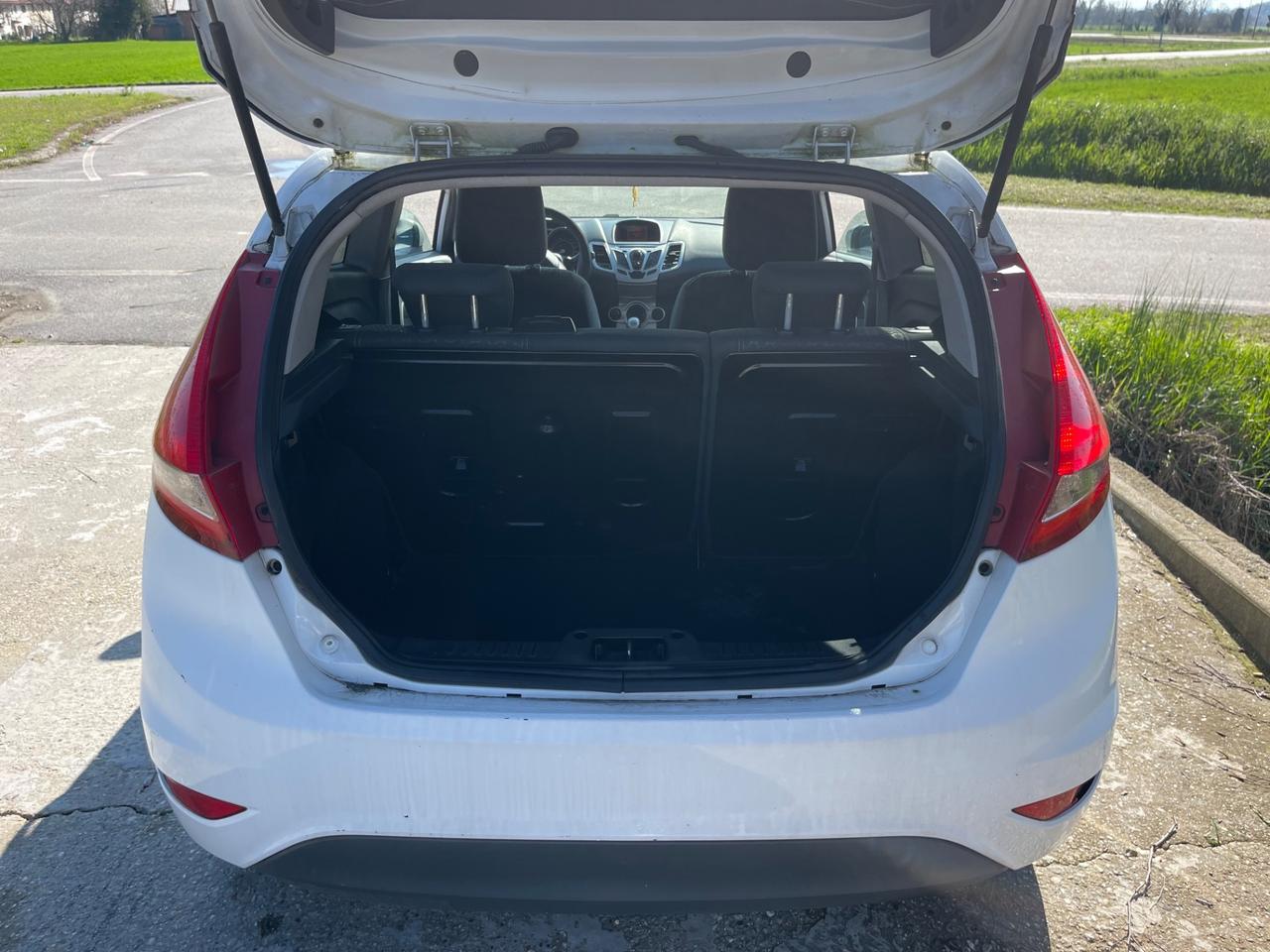 Ford Fiesta 1.4 TDCi 68CV 3 porte Titanium