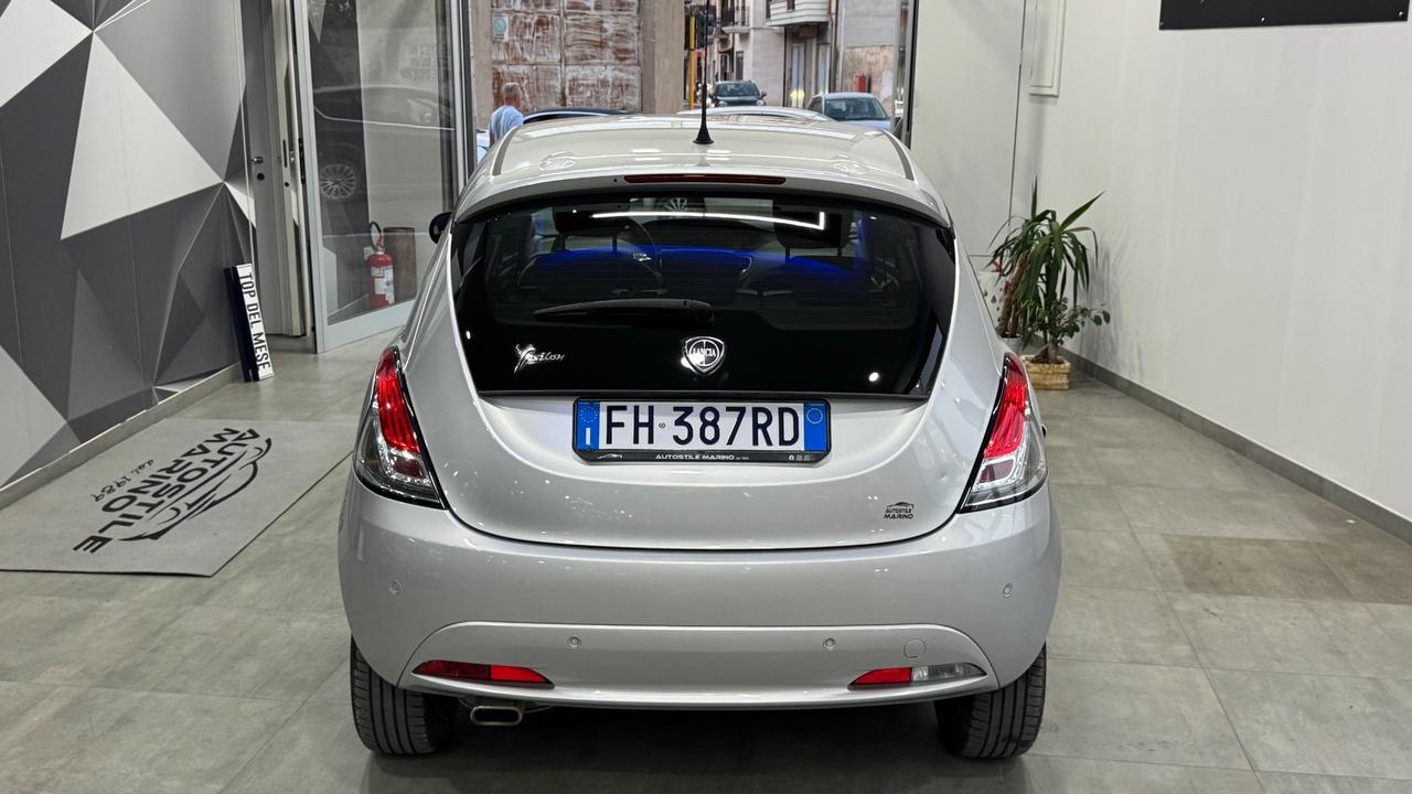 Lancia Ypsilon 1.3 MJT 16V 95 CV 5 porte S&S Silver