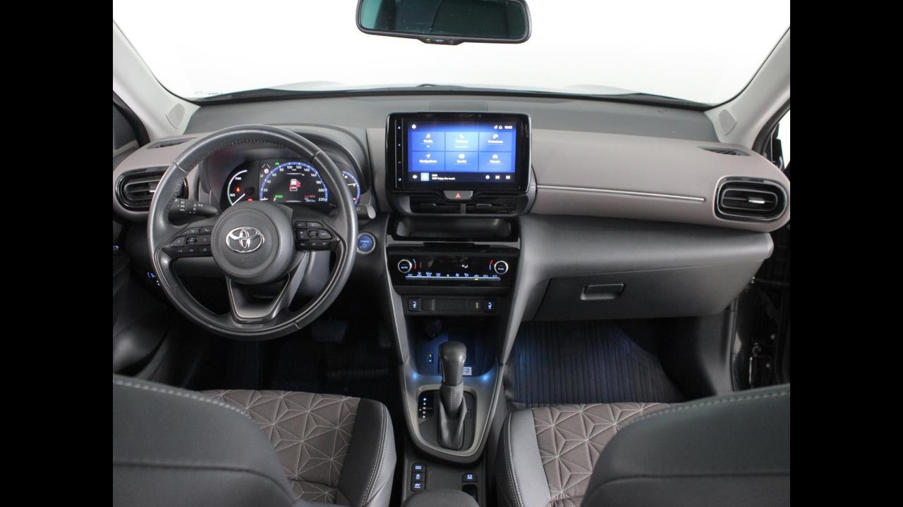 TOYOTA Yaris Cross - Yaris Cross 1.5h Lounge fwd 116cv e-cvt