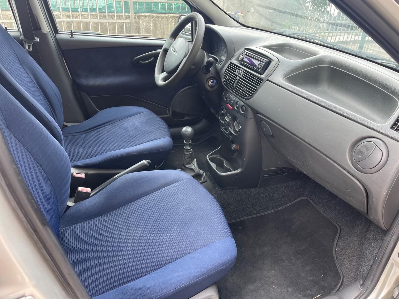 Fiat Punto 1.2i benzina 91.000km uni prop