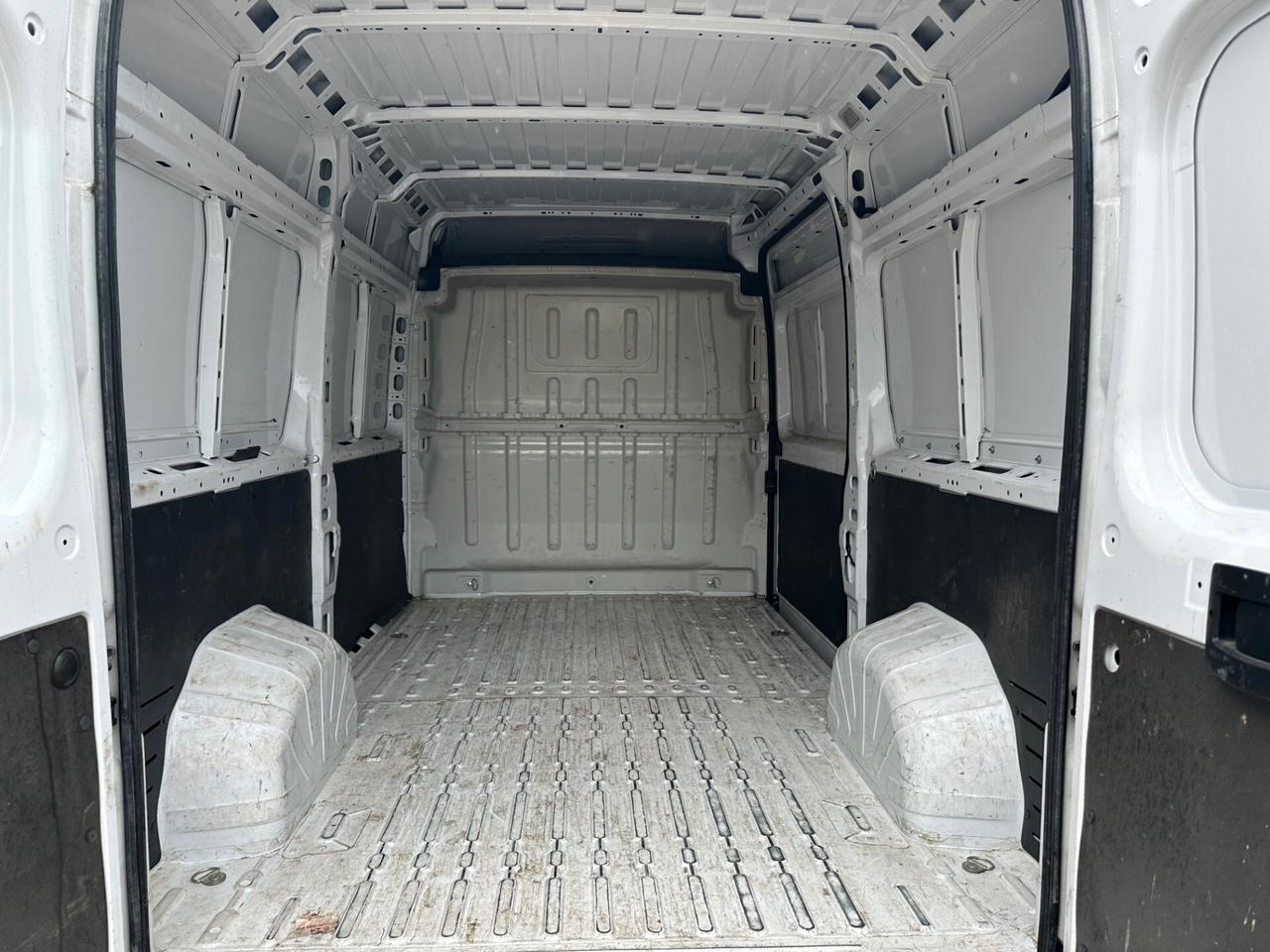 Peugeot Boxer 2.2 BlueHDi 140 L2H2 2022