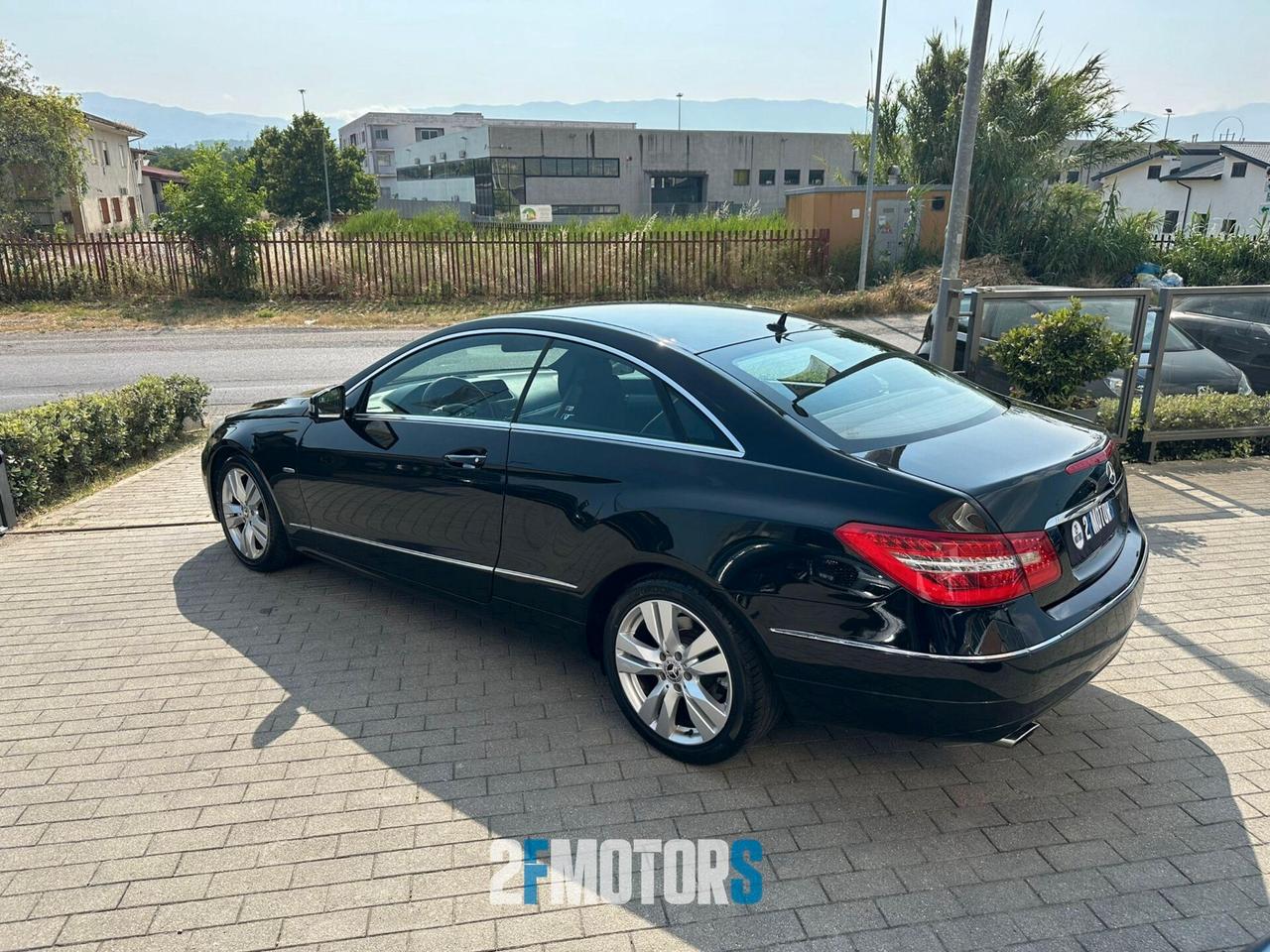 Mercedes-benz E 220 CDI BlueEFFICIENCY Executive