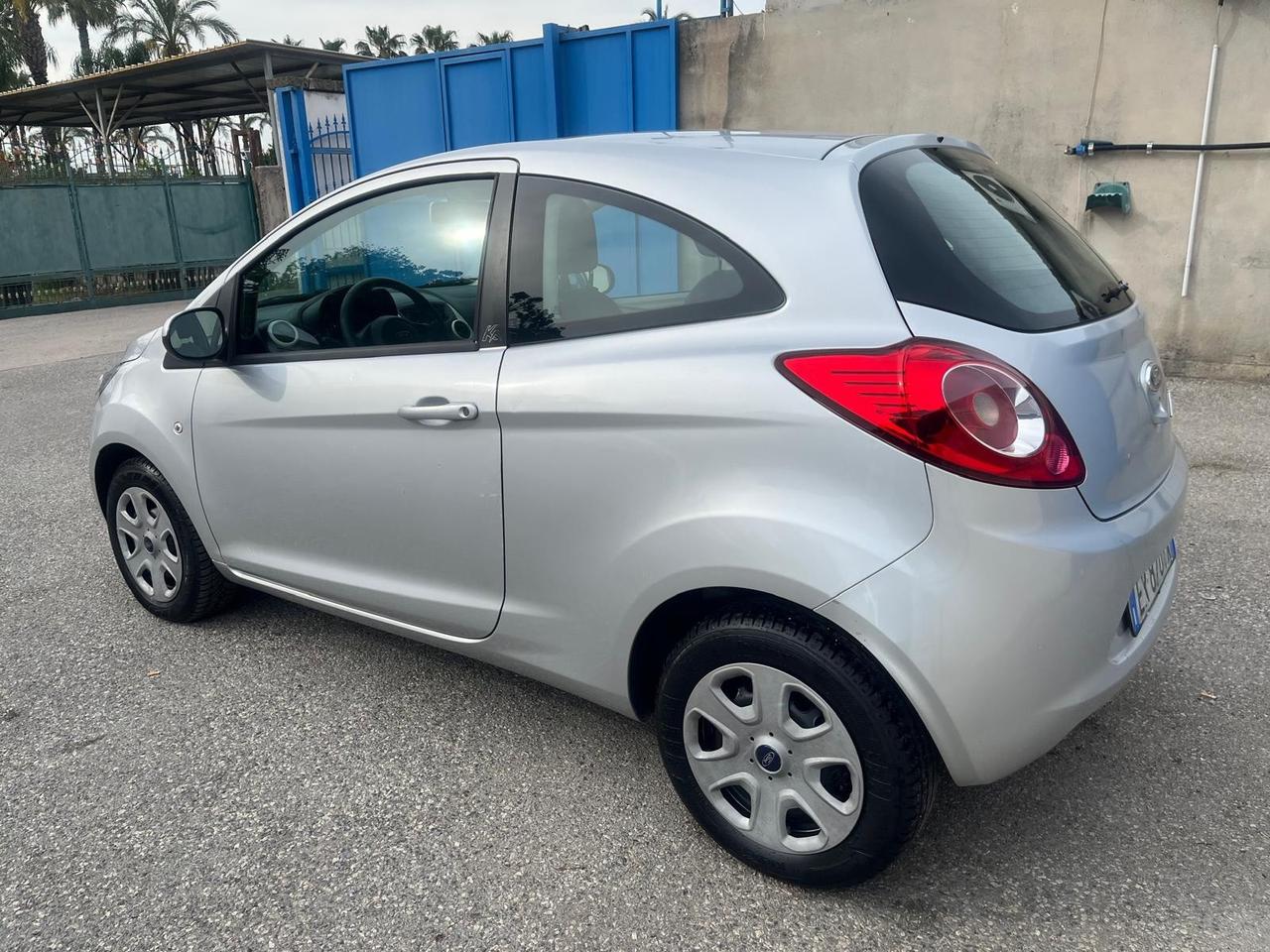 Ford ka 1.2 benz .-full opt-2013