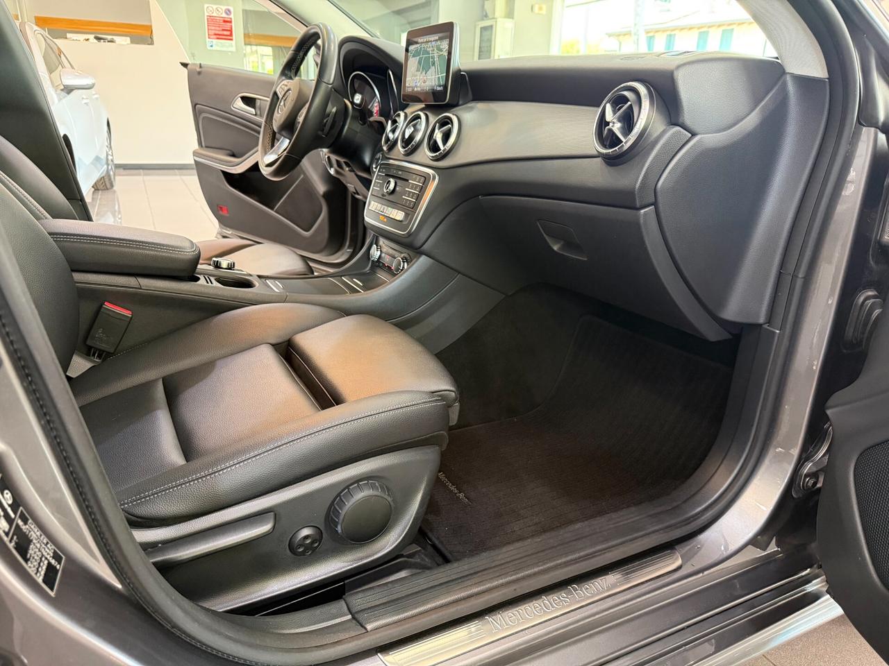 Mercedes-benz CLA 200 d Automatic Business 89.000 KM