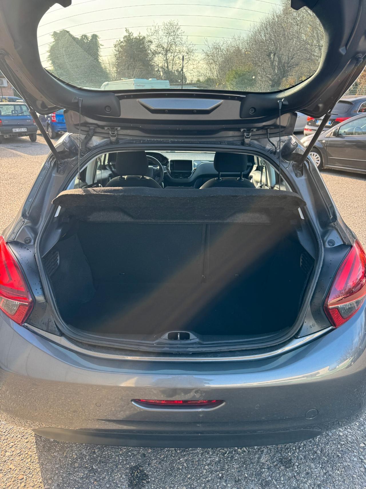 Peugeot 208 1.2 5p 61 kW E6 *Cinghia sost. 80k km*