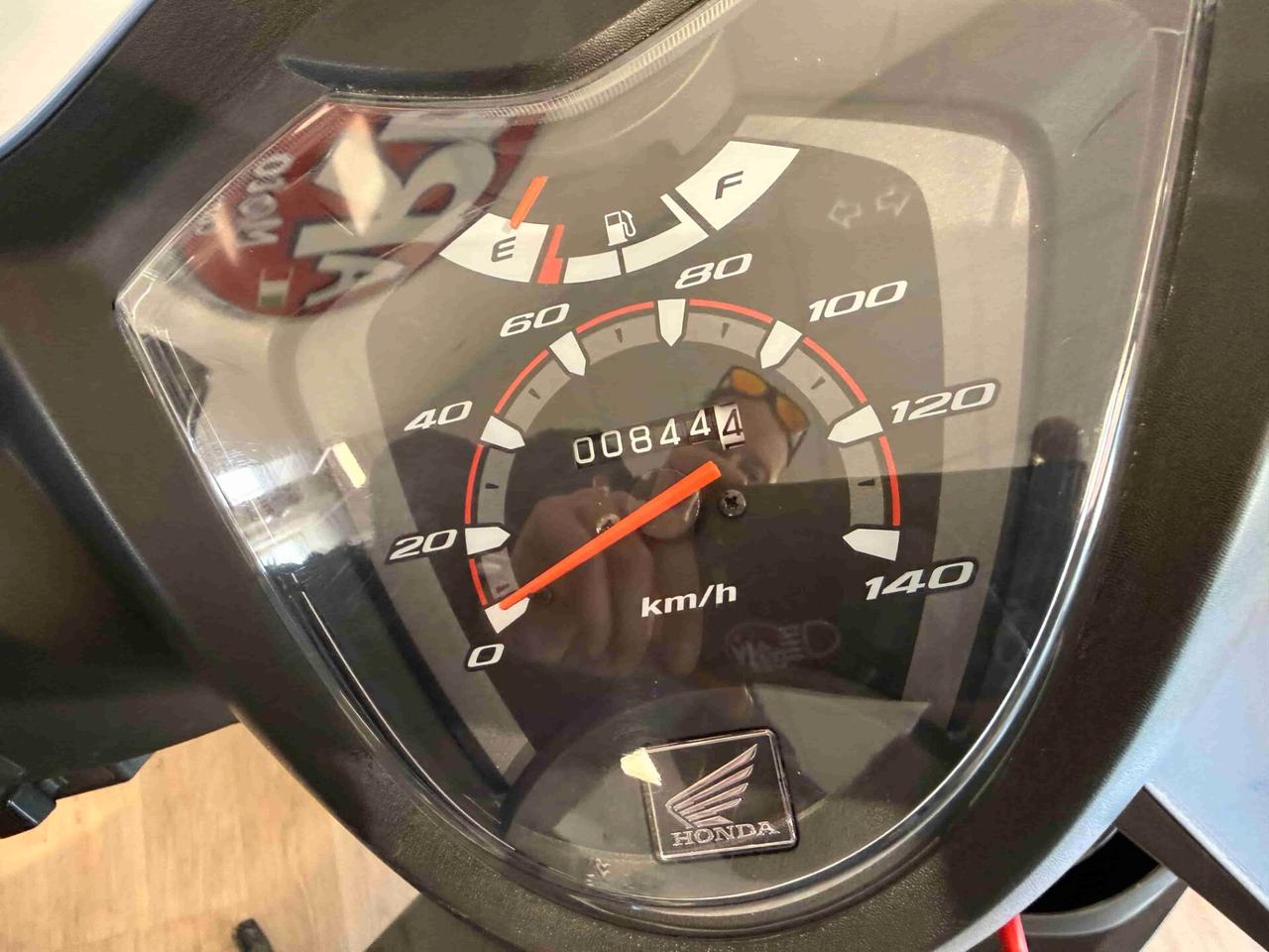 Honda Vision 110 standard