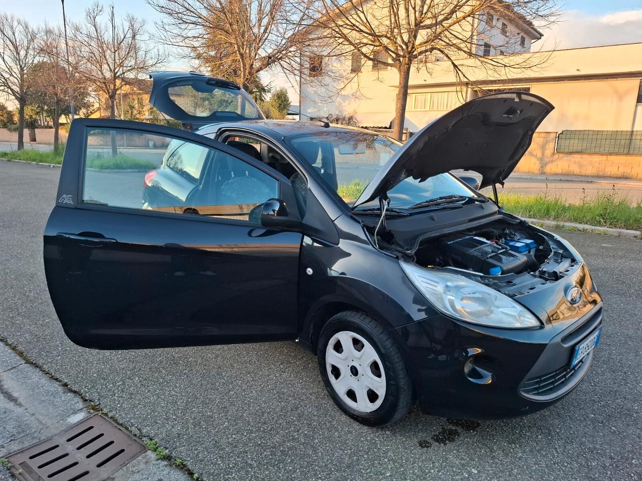Ford Ka 1.2 benzina 2010 con SOLO 114.000 KM