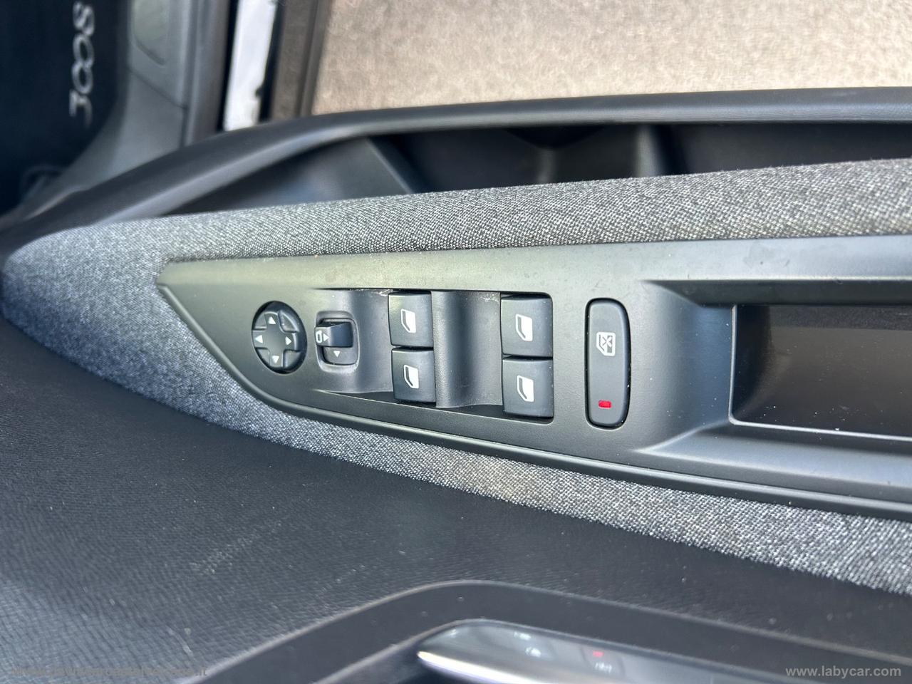 PEUGEOT 3008 BlueHDi 130 S&S EAT8 Allure
