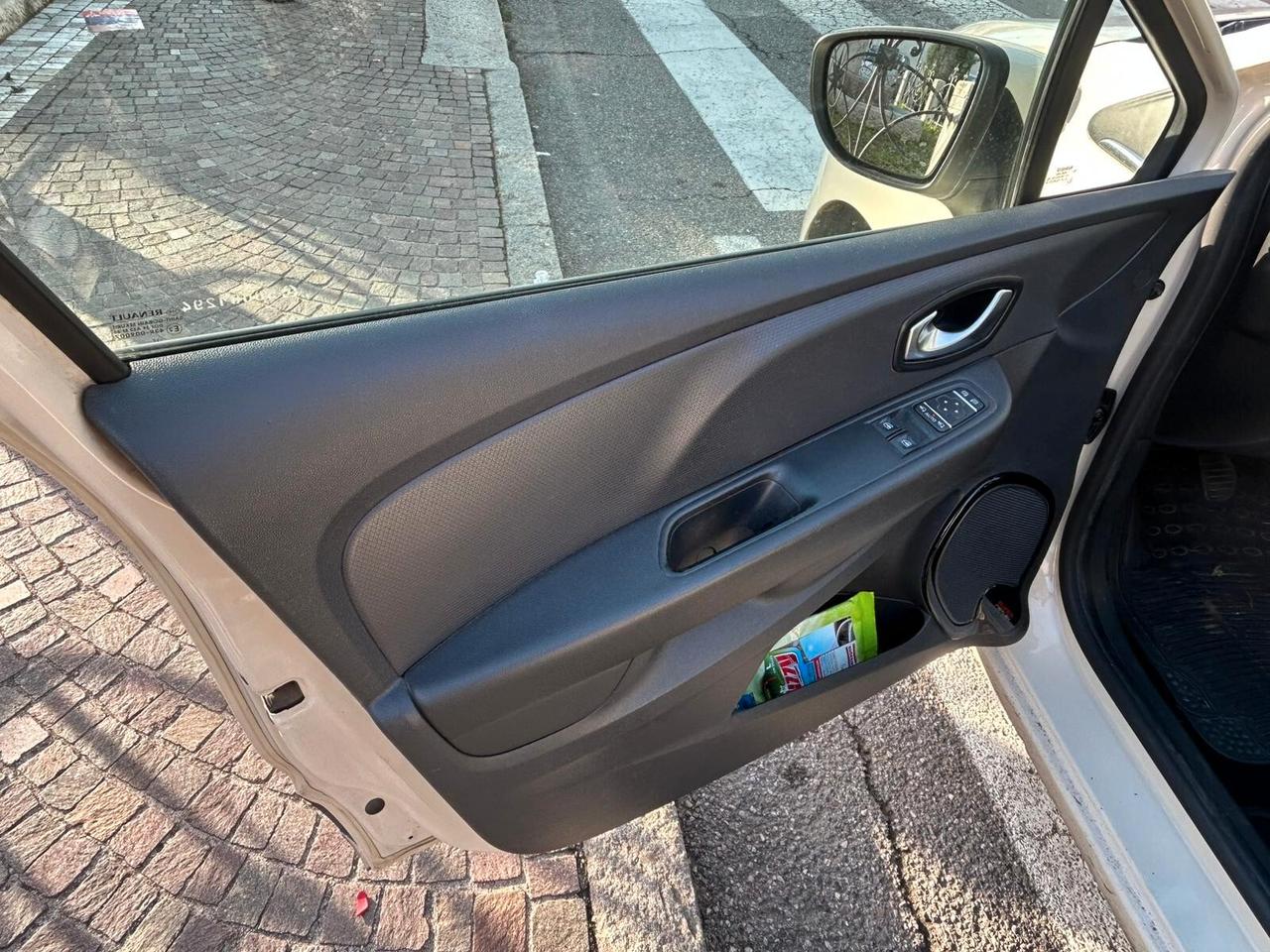 Renault Clio Sporter 0.9 tce energy 90cv ANCHE PER NEOPATENTATI