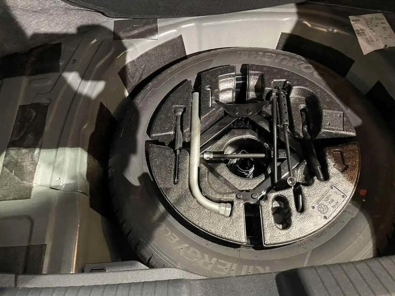 Volkswagen Polo 6ª serie 1.6 TDI 5p Trendline BlueMotion Techno