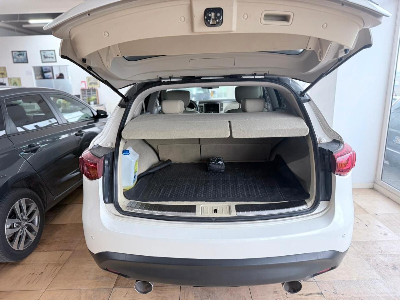 Infiniti FX30d 3.0 DIESEL 2011 TOP!