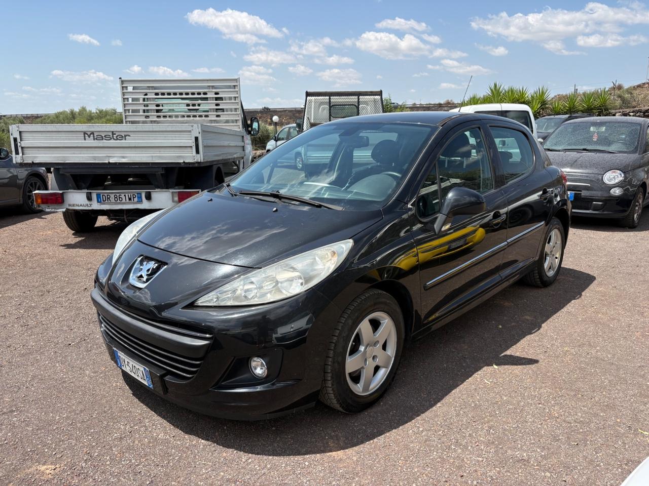 Peugeot 207 1.4 8V 75CV 5p. X Line