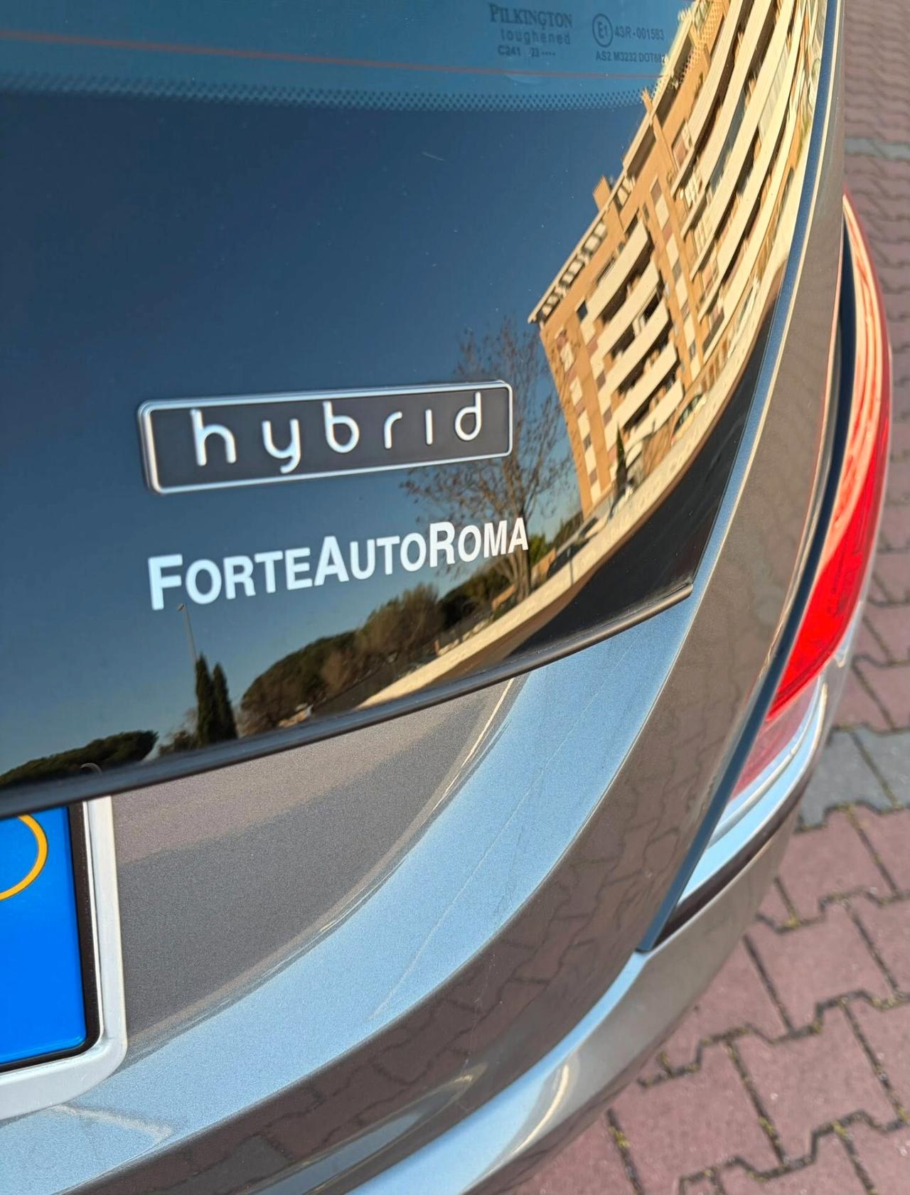 LANCIA YPSILON HYBRID GOLD PLUS