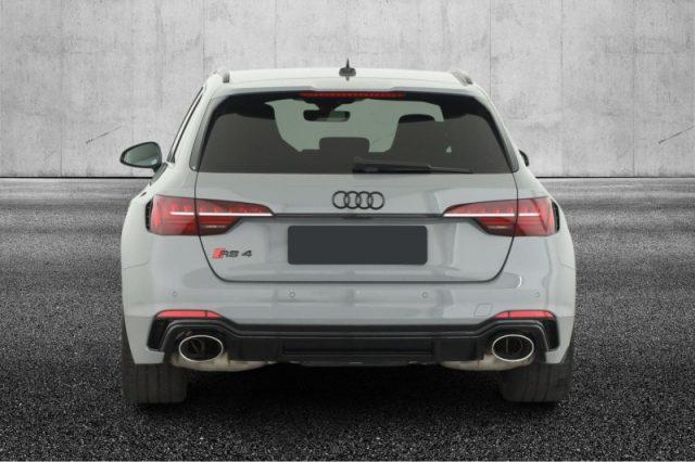 AUDI RS 4 Avant