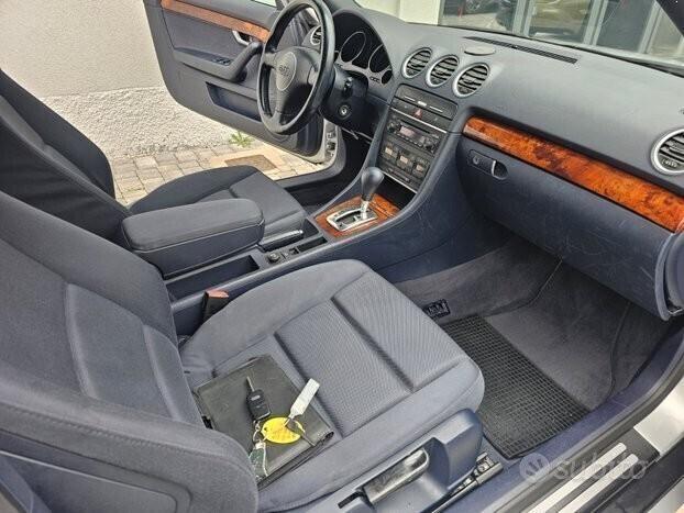 AUDI A4 CABRIO 2.5 V6 tdi 163cv