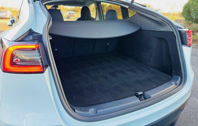 TESLA Model Y PERFORMANCE DUAL MOTOR AWD *UNIPROP*