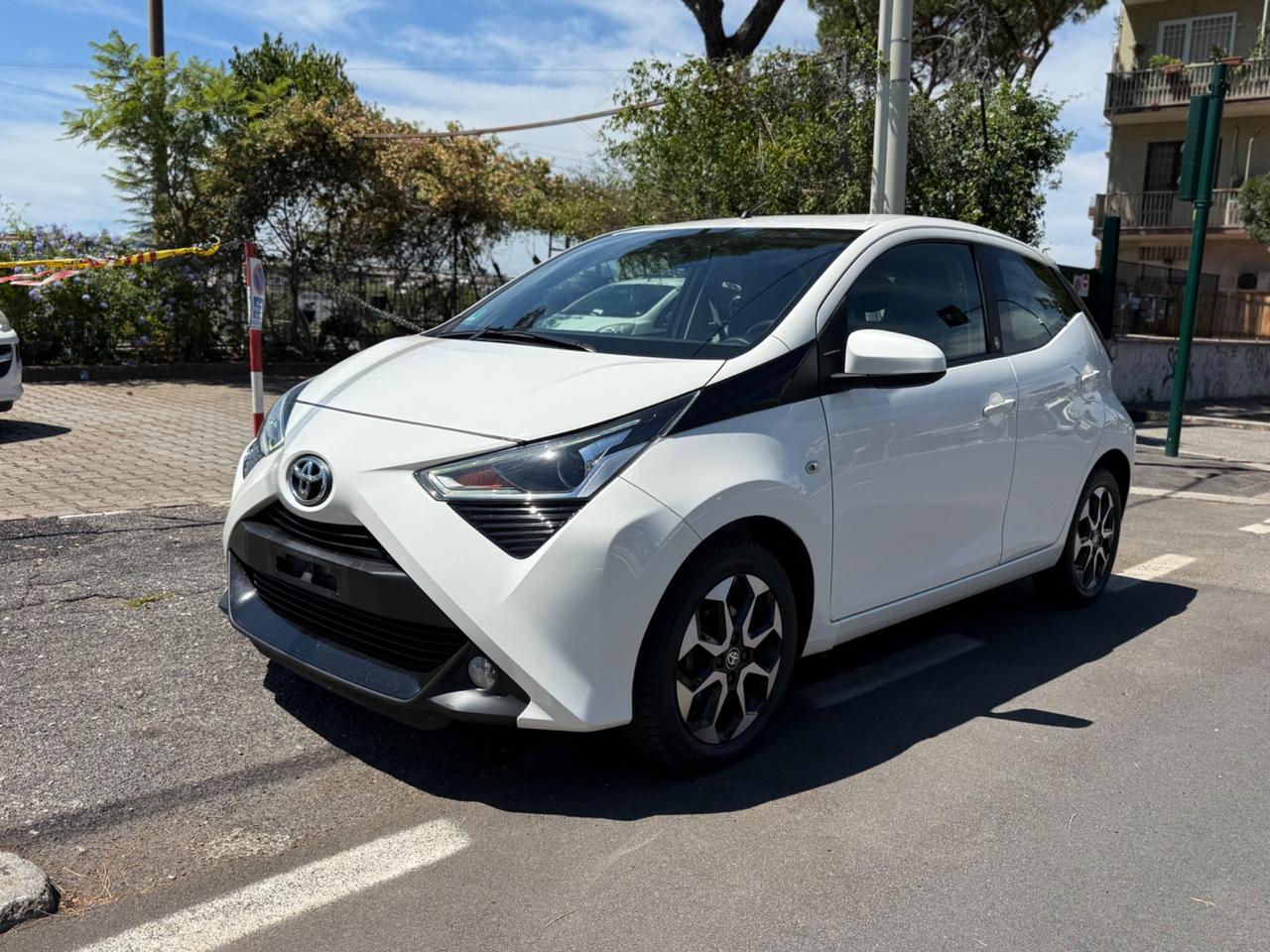 Toyota Aygo 1.0 VVT-i 72 CV 5 porte x-play Manuale