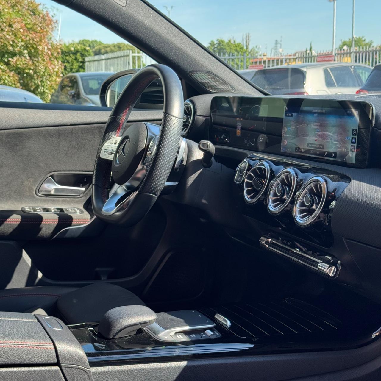 Mercedes-benz A 200 Premium Night edition auto