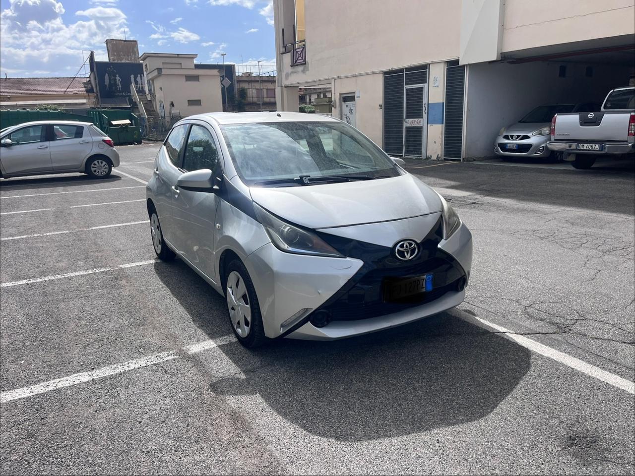Toyota Aygo 1.0 VVT-i 69 CV 5 porte x-play TSS