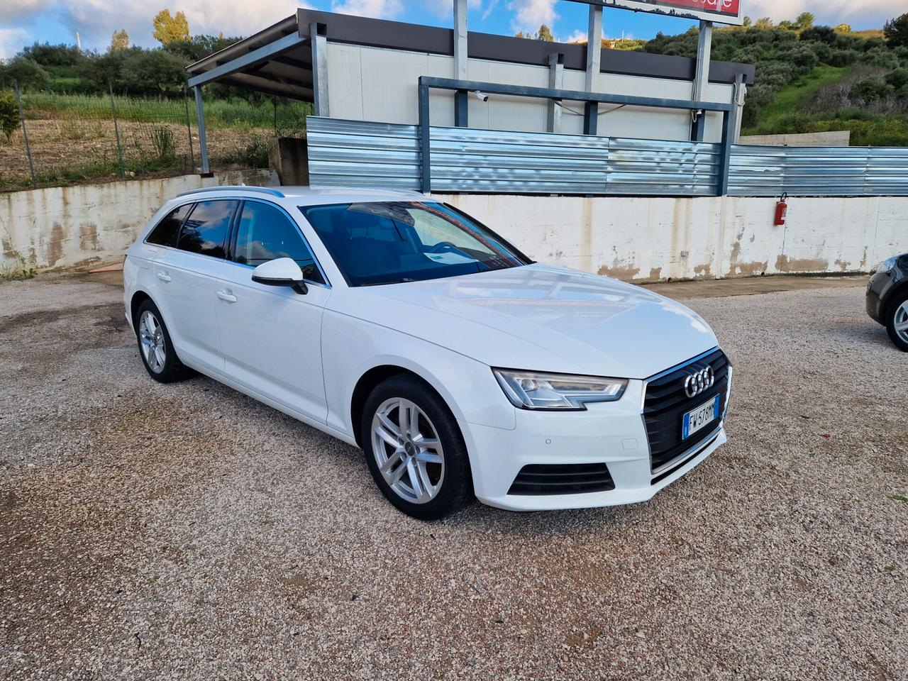 Audi A4 Avant 35 TDI S tronic Business