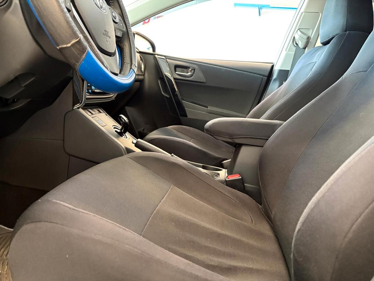 Toyota Auris Touring Sports BLACK EDITION 1.8 Hybrid 58000 km