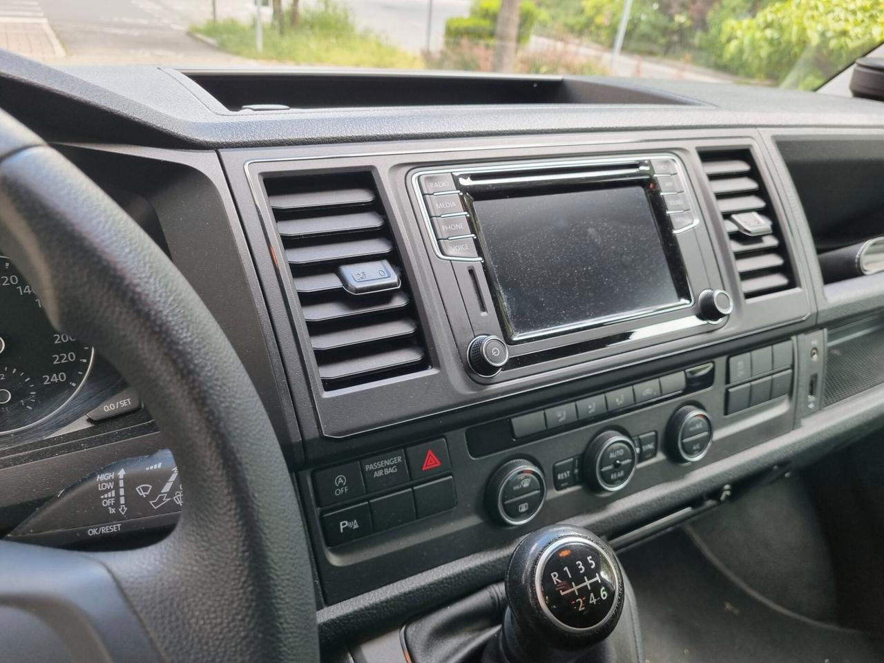 Volkswagen Caravelle 2.0 TDI 150CV 8 POSTI