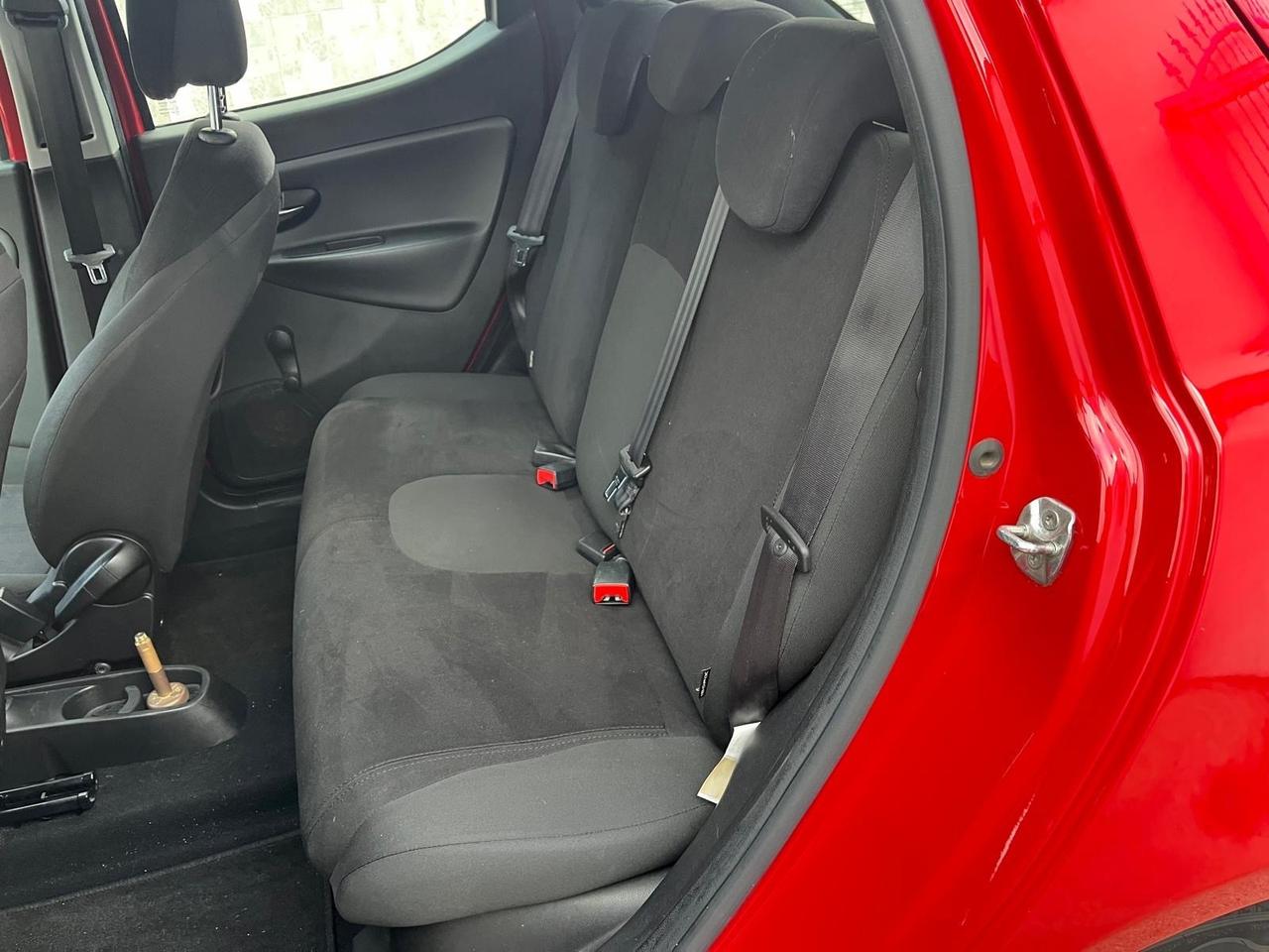 Lancia y-1.2 “ecochic” gpl -full-2013