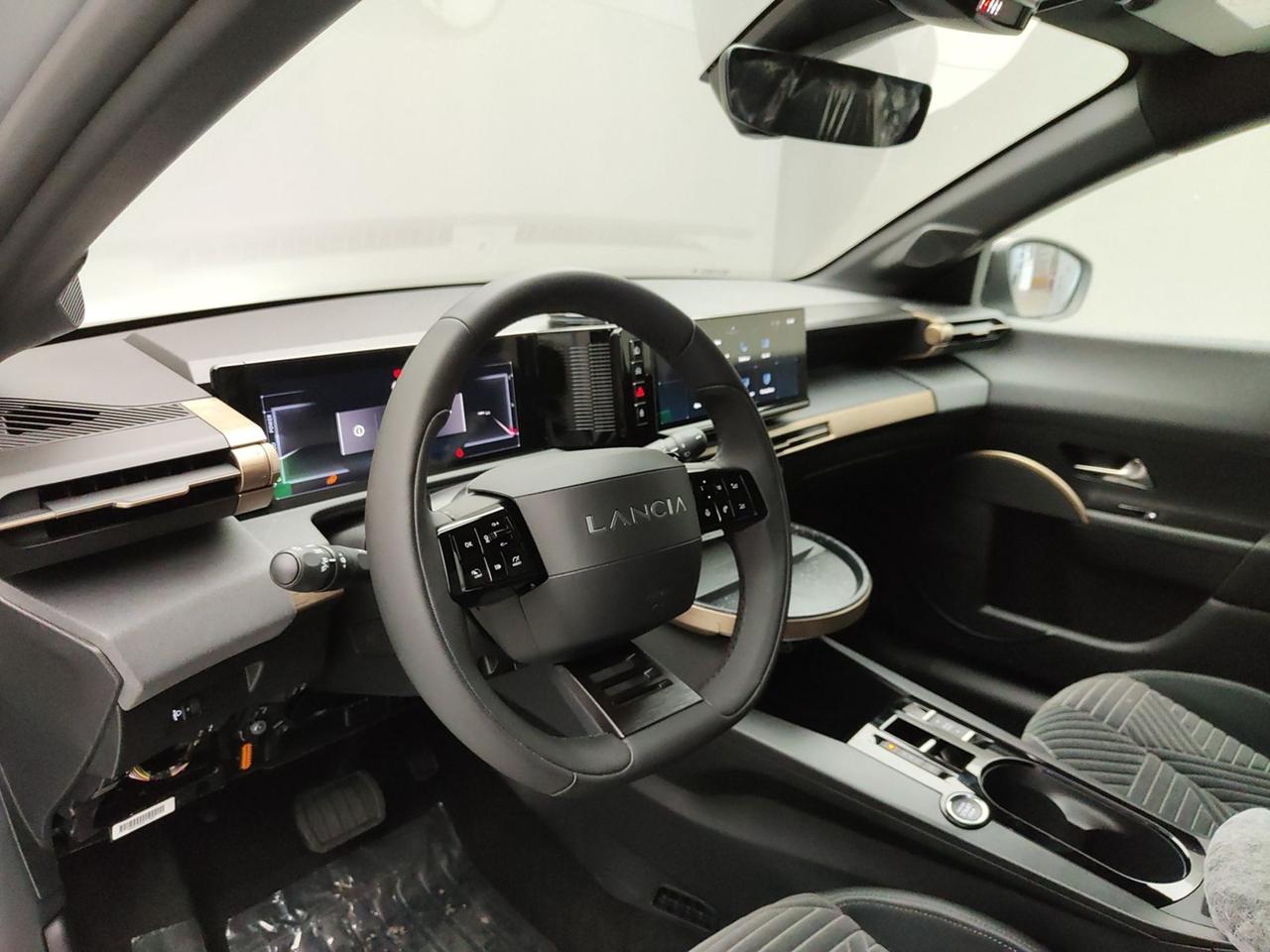 LANCIA YPSILON 1.2 HYBRID 100CV LX