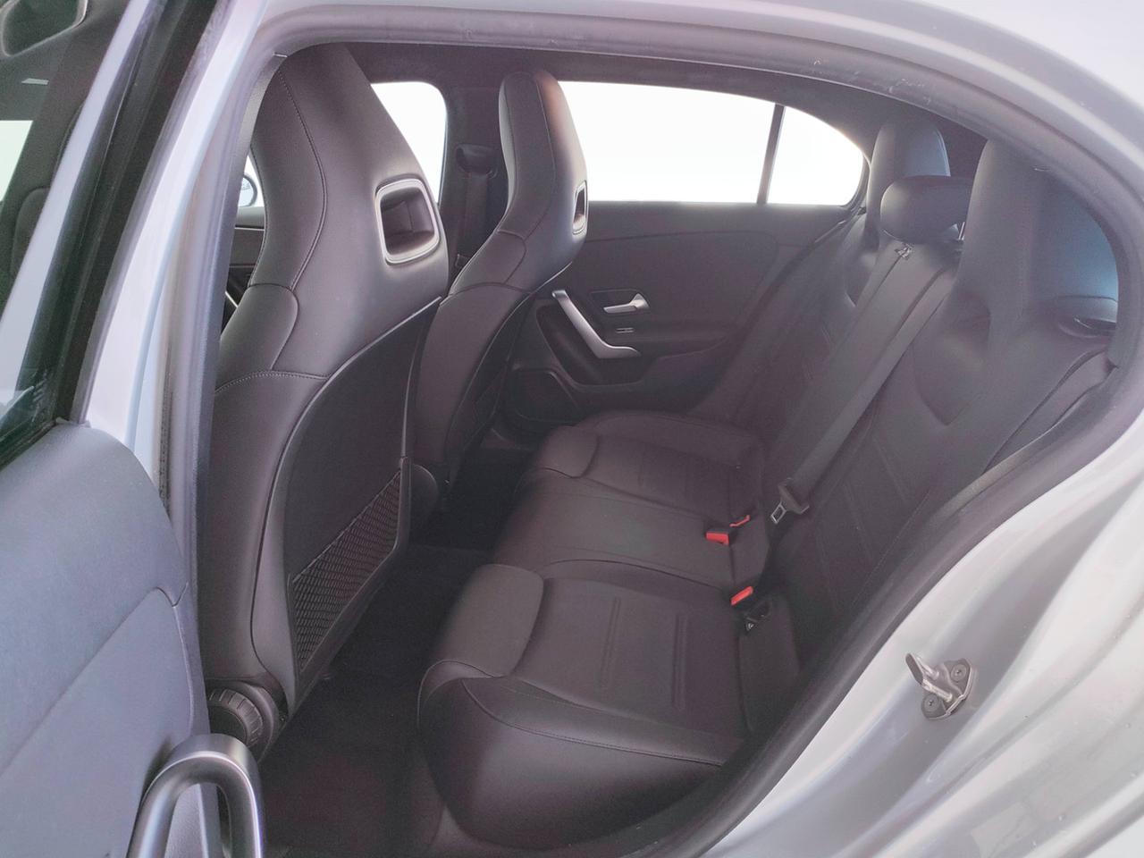 Mercedes-Benz Classe A - W177 2018 - A 180 d Sport auto