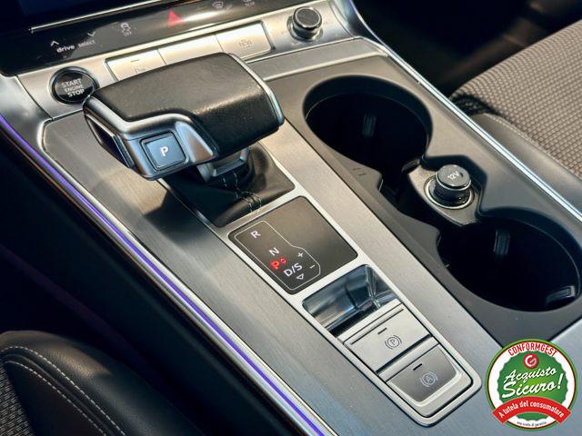 AUDI A6 Avant 40 2.0 TDI quattro ultra S tronic *S-LINE*