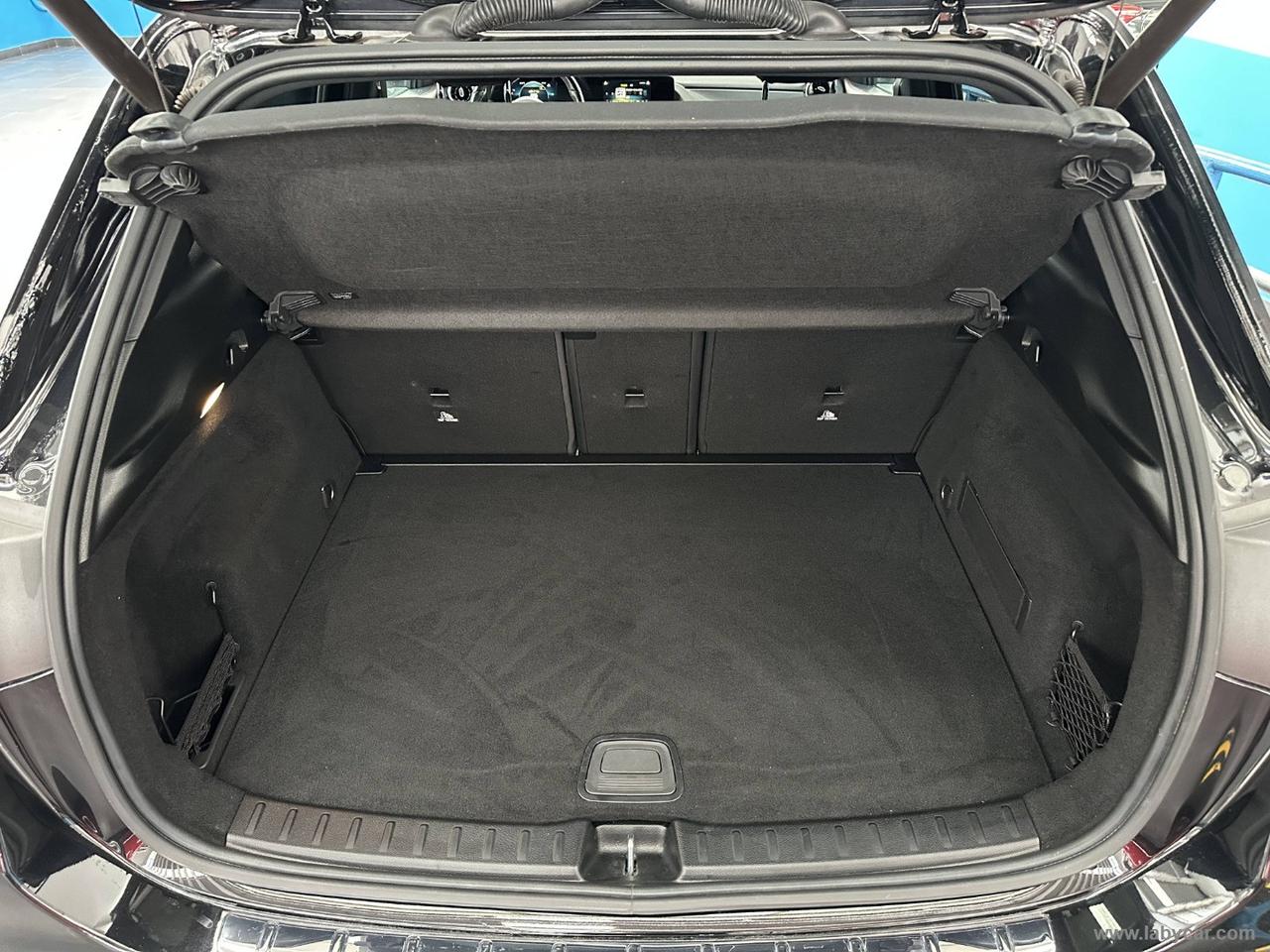 MERCEDES-BENZ GLA 200 Automatic Premium