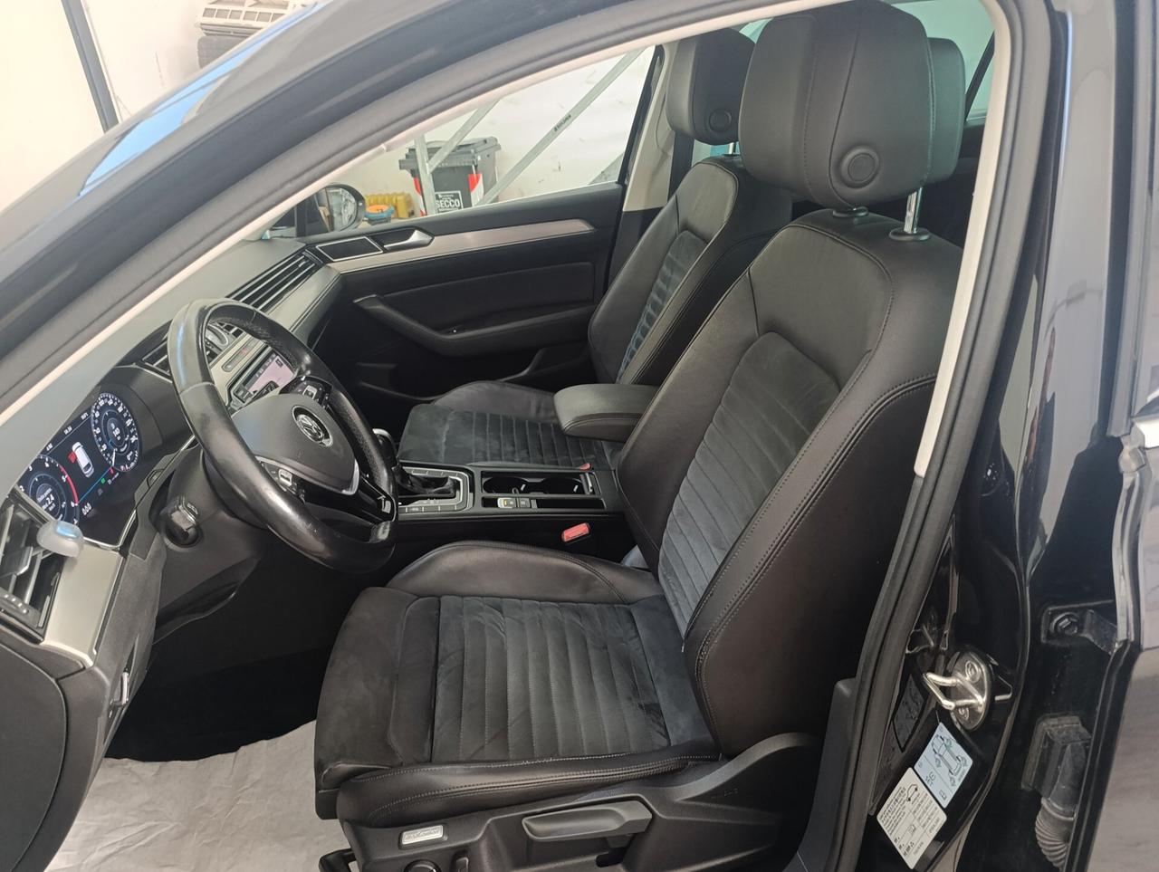 Volkswagen Passat Variant 8 2.0 TDI 150cv DSG Executive