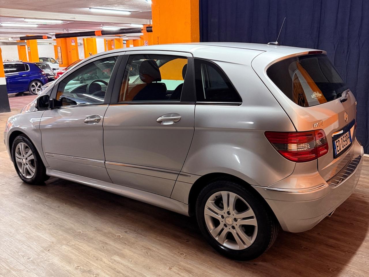 FANTASTICA MERCEDES CLASSE B UNICO PROPRIETARIO CON 86.735 KM