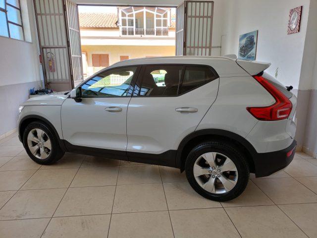 VOLVO XC40 D3 AWD Momentum