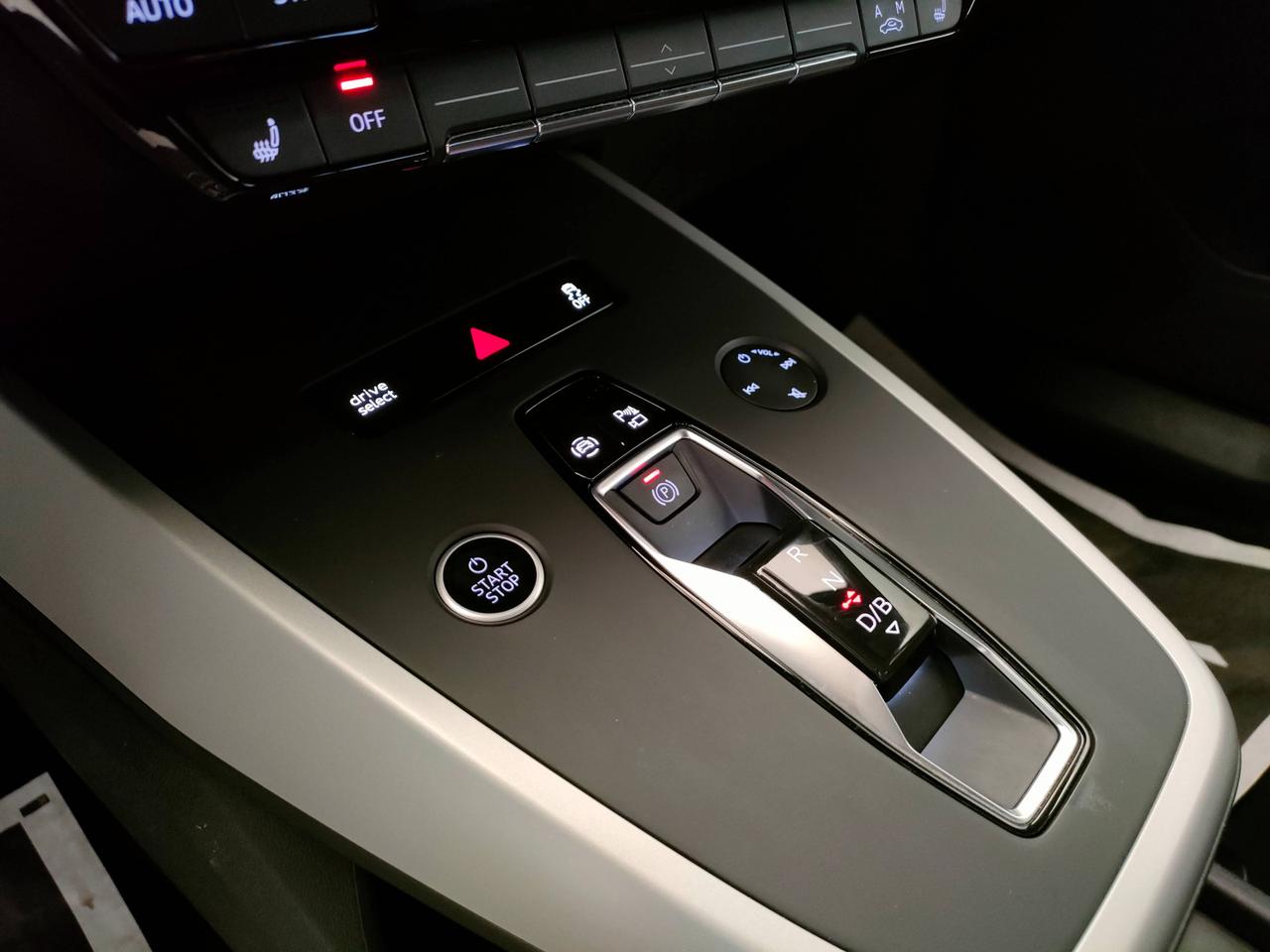 AUDI Q4 Sportback e-tron - Q4 Sportback e-tron 40 S line edition