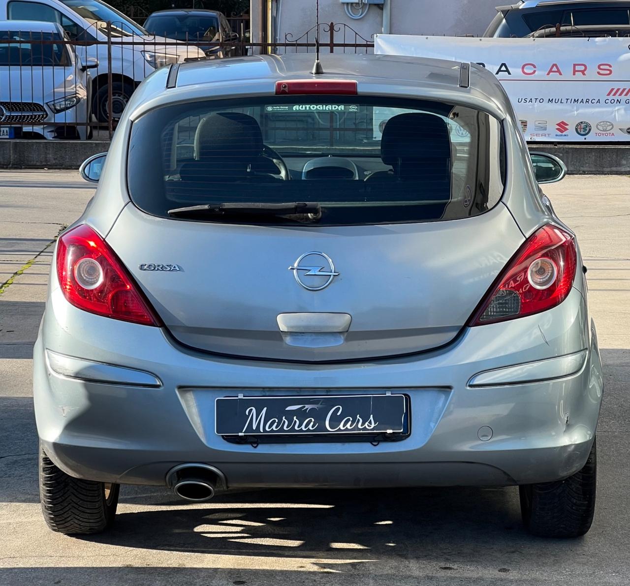 Opel Corsa 1.2 - NEOPATENTATI
