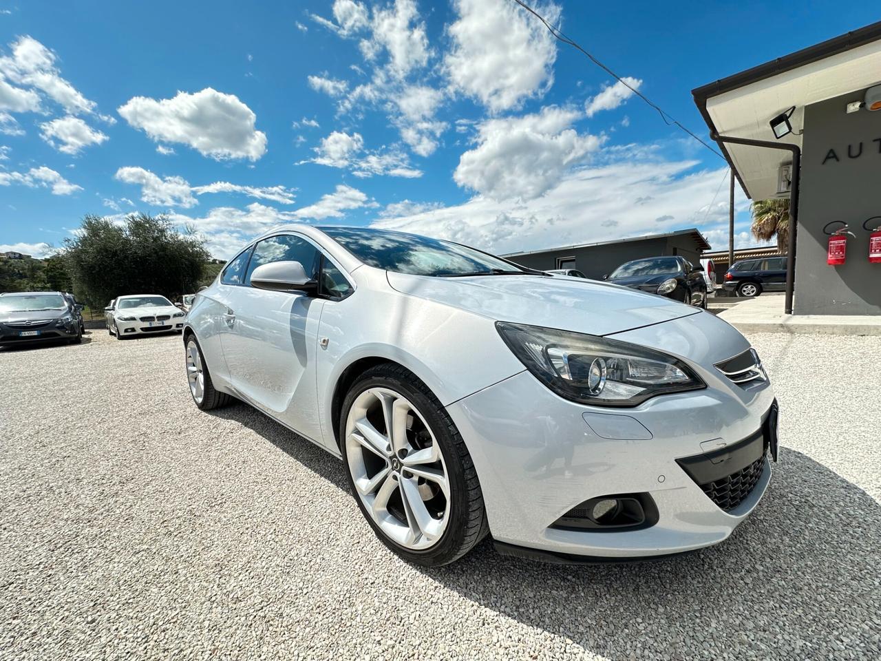 Opel Astra GTC 2.0 CDTI 165cv Cosmo 288.180 km